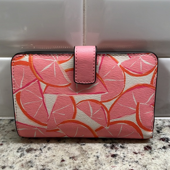 Kate Spade Grapefruit Wallet EUC - Picture 4 of 8